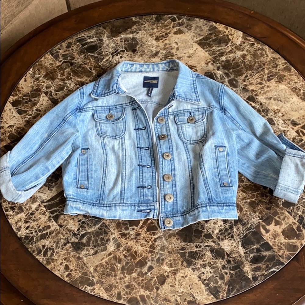 crop jean jacket